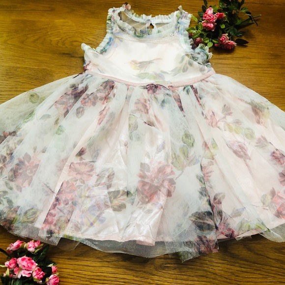 Girls dresses - Picture 1 of 5